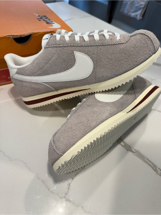Nike Other - Nike Men’s Suede Retro Runner Sneakers - Light Gray/White
